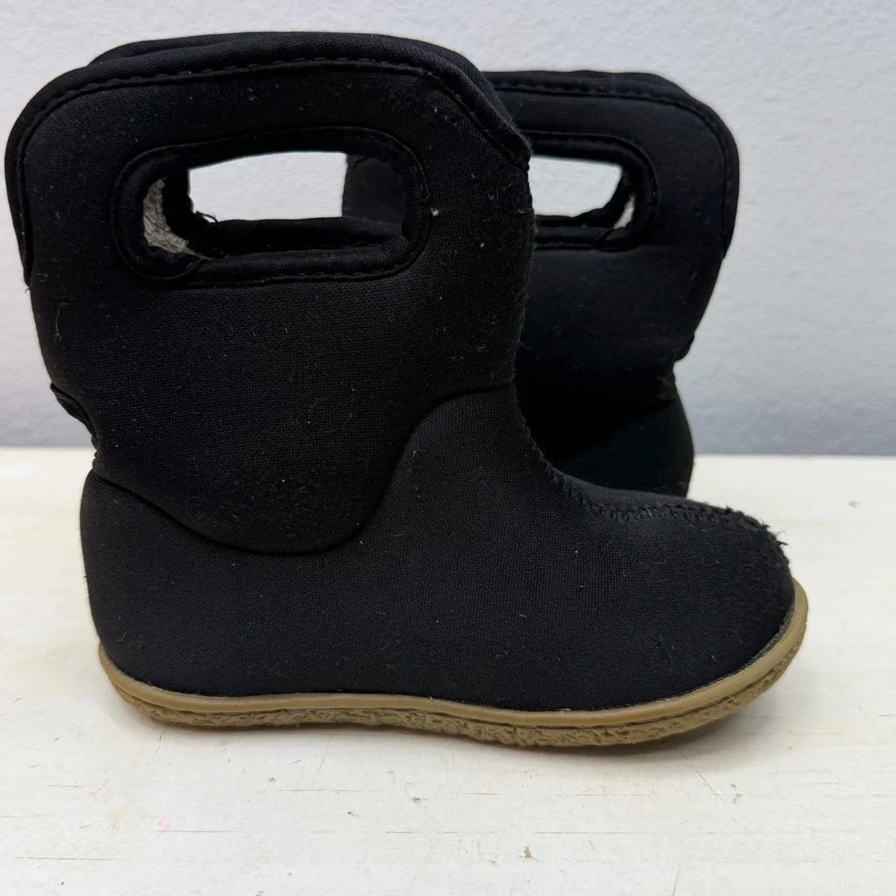 Bogs Black Insulated Rain Boots Size 7 Kids